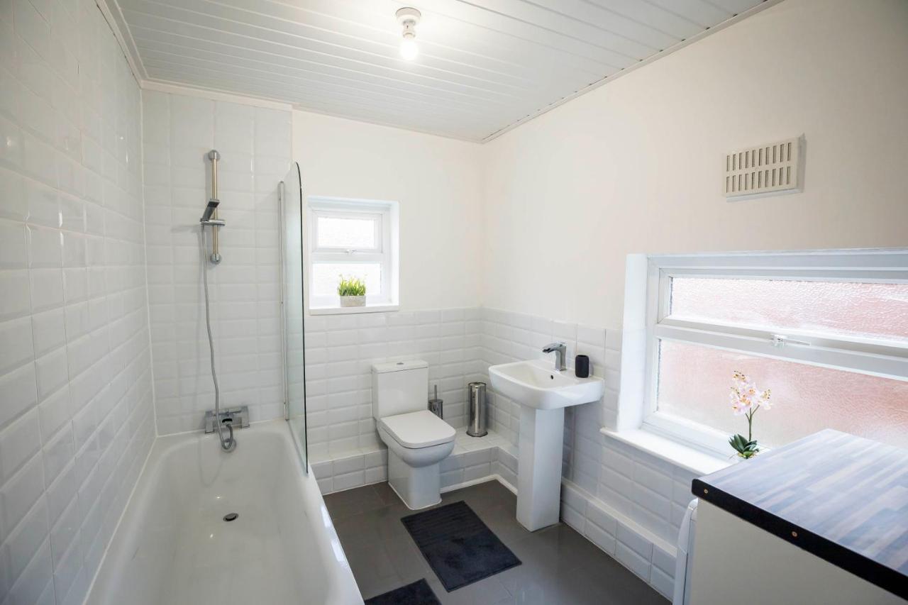 Spacious, Modern 4 Bed House Close To City Centre Chester Exteriér fotografie
